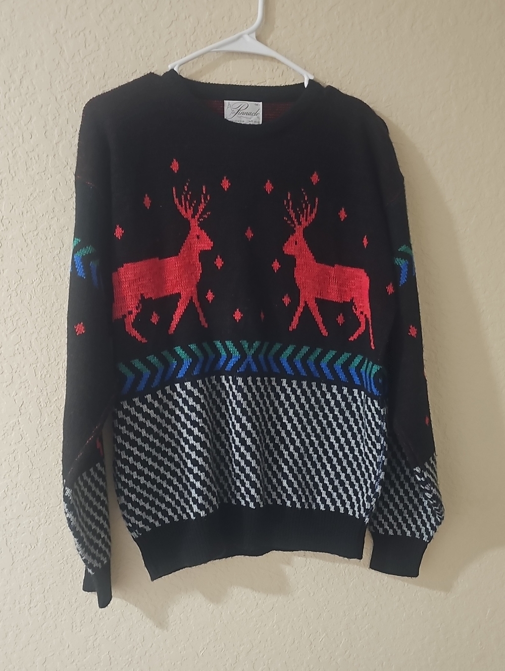 Pinnacle  Vintage Festive Black Reindeer Christmas Knit Sweater -